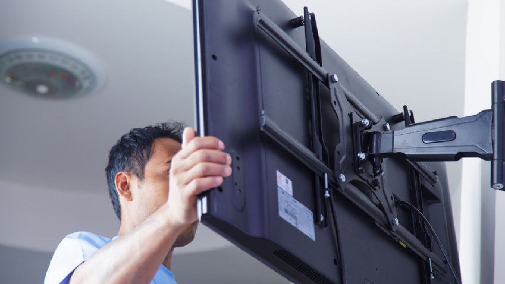 tv-mounting-1740x980